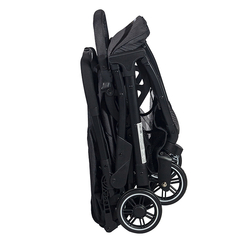 DUCK COCHE LITE RIDER ULTRALIVIANO ROCKET NEGRO - Childs Especialistas en Bebes