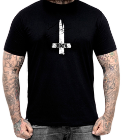 Camiseta Nuke The Cross