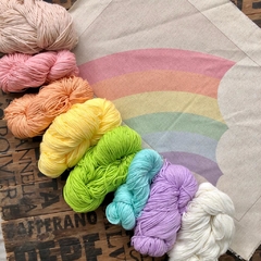 Kit alfombra chica diseño "Rainbow" + Hilados - para bordar con My Punch Needle #4 - comprar online