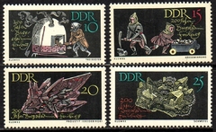 00228 Alemanha Oriental DDR 842/45 Minérios Mineradoras NNN
