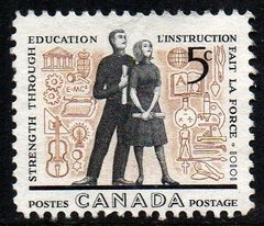 01353 Canada 323 Educação N