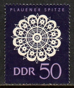 01868 Alemanha Oriental DDR 879 Bordados Florais N