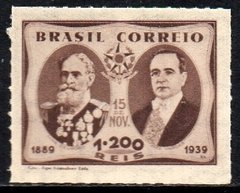 Brasil C 0145 A Cinquentenário da República Variedade Ponto no Olho 1939 N (a)