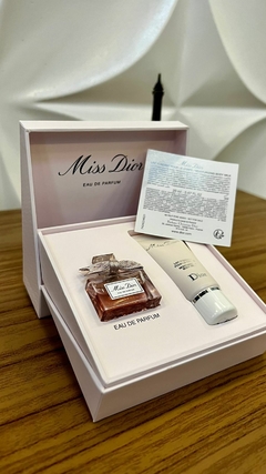 Kit Miss Dior Parfum Mini 5 ml + Creme Hidratante 20ml - comprar online