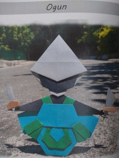 Plegando el Sagrado de Emilson Nunes por encargo para final de diciembre de 2021 - Hojas de Arte Origami