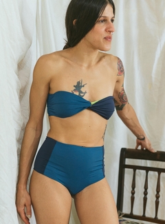 Hotpants Frida Dupla Face Ice Baby - Marca De Biquini - Feita para a mulher real, que valoriza suas marcas.