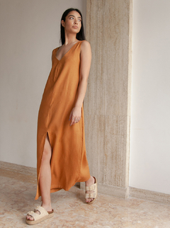 Vestido Rica Linho Caramelo - Marca De Biquini - Feita para a mulher real, que valoriza suas marcas.