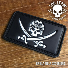 BANDERA PIRATA PVC - CLASICO/BRILLA