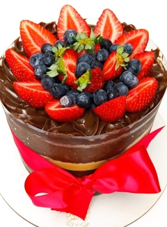 Chocolate com Frutas Vermelhas (Naked Cake) - comprar online