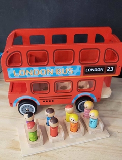 Ônibus de madeira - Londres encaixa pinus - comprar online