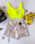 Look Lyandra de short saia prata e top aplicação estrela (opção de cor) - comprar online