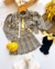 Conjunto de saia e casaco xadrez com detalhes amarelos (com ou sem a blusa)