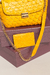bolsa amarela com carteira