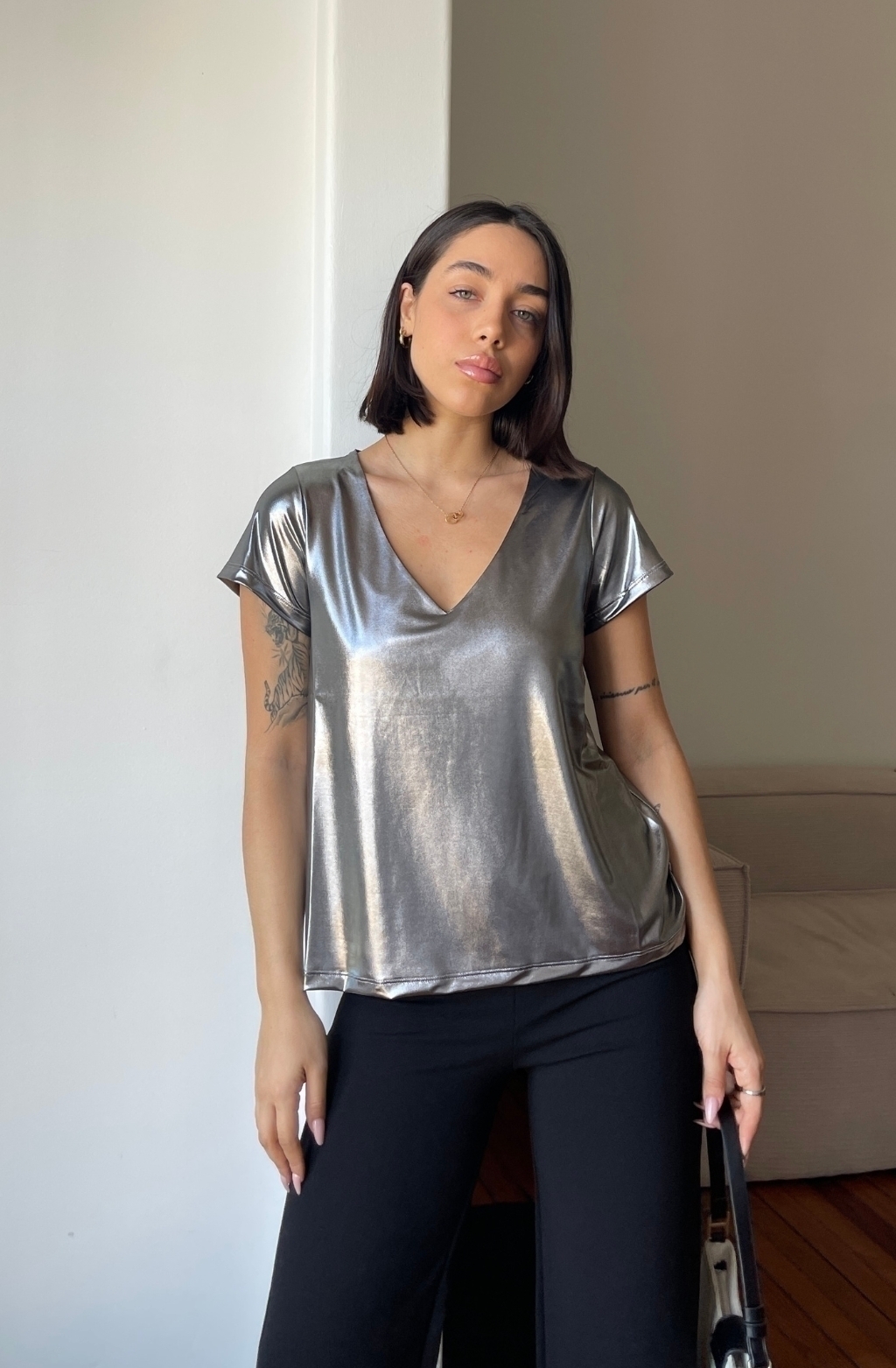 Remeras plateadas deals