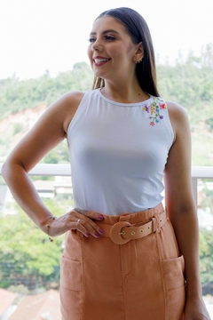 30444-BLUSA MALHA BRANCA BORDADA À MÃO