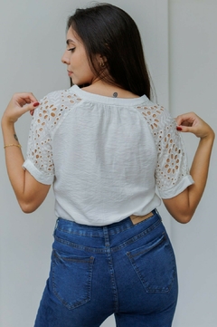 30607-BLUSA MIX VOIL BORDADO OFF WHITE - comprar online