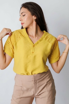 30623-BLUSA RAYON MIX E VOIL BORDADO AMARELO