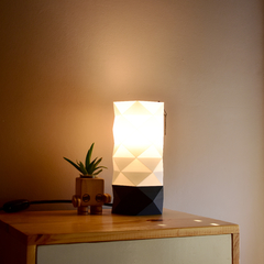DECA | Lámpara de mesa - comprar online