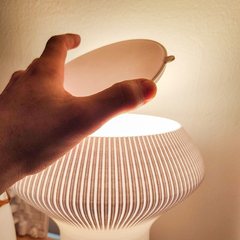io | Lámpara de mesa - TANK Fábrica de Diseño