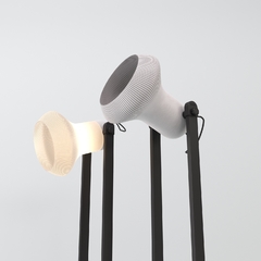 TIONE | Lámpara de pié - TANK Fábrica de Diseño