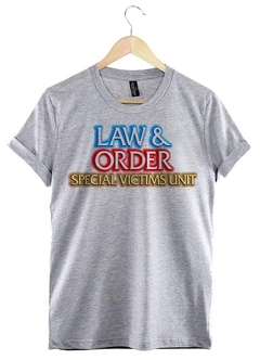 Remera Law & Order - comprar online