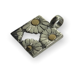 DV 036 Dije Cuadrado Flor Plata 925 y Oro - comprar online