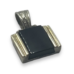 AG-55 Dije de Diseño Piedra Onix Negra / Ultimas Unidades (15mm) Plata y Oro - comprar online