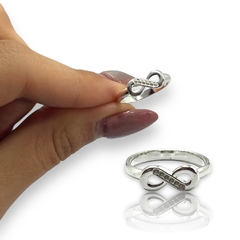 0354 Anillo Infinito con Cubics Acero Blanco