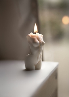 The body candle