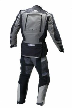 Conjunto ADV Tri-Tech con protecciones D3O - comprar online