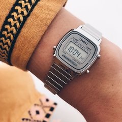 CASIO LA670WA VINTAGE MUJER - comprar online