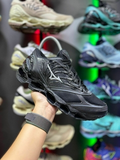 Mizuno Wave Prophecy 8