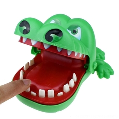 Jogo Crocodilo Dentista Morde Dedo Jacaré Brinquedo Infantil - Polibrinq na internet