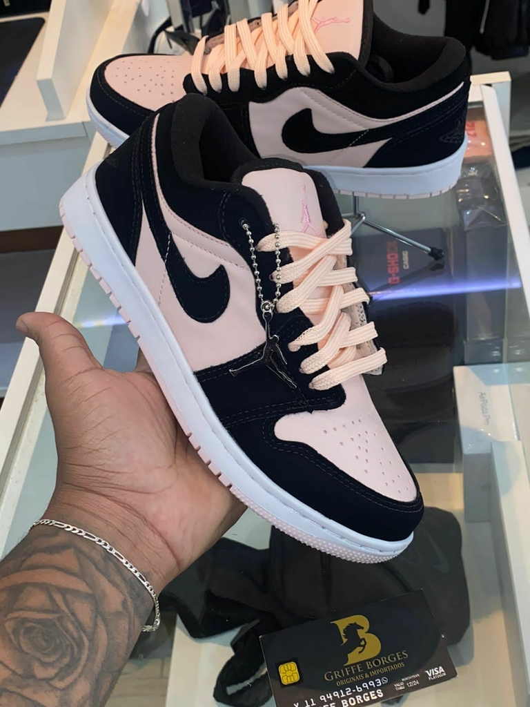 Tênis Nike Air Jordan 1 Low Preto rosa