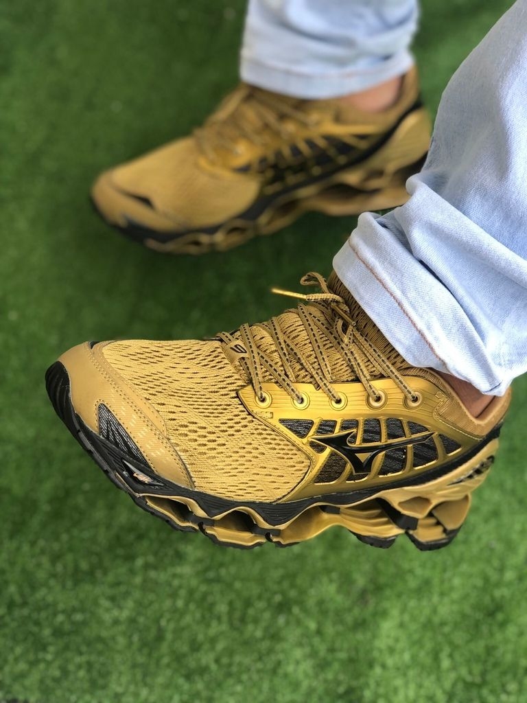 Mizuno prophecy 9 gold dourado