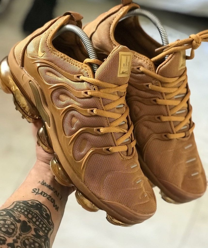 Vapor Max plus Dourado - Comprar em Griffeborges