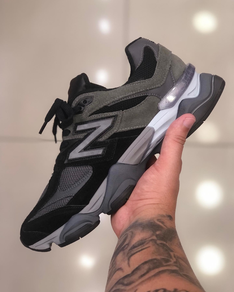 Tênis New Balance 9060 Chumbo/Branco