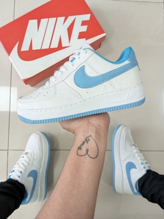 Nike Air Force branco/azul pastel