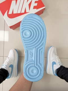 Nike Air Force branco/azul pastel - Tenis Mogi