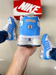 Nike Shox NZ Azul Bebê na internet