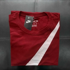 Camiseta Nike Grande - Tenis Mogi