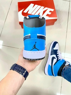 Nike Air Jordan 1 Azul Marinho na internet