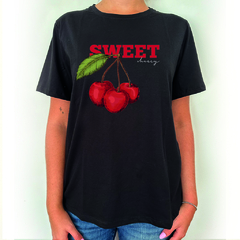 Remera BLACK de algodón "CHERRY" - comprar online