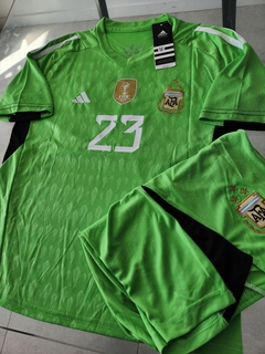 Kit Niño Camiseta + Short Argentina 3 Estrellas Arquero Dibu Martinez #23 Verde 2022 2023 Parche Campeon en internet