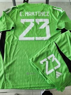 Kit Niño Camiseta + Short Argentina 3 Estrellas Arquero Dibu Martinez #23 Verde 2022 2023 Parche Campeon - Roda Indumentaria