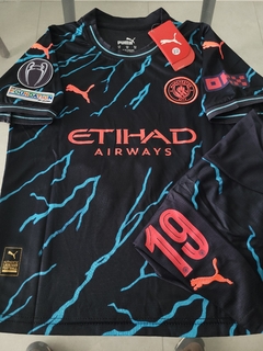 Kit Niño Camiseta + Short Manchester City Suplente Negro Julian Alvarez 19 2023 2024 - comprar online