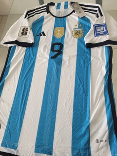Camiseta adidas Argentina HeatRdy Titular Parche Campeon Julian Alvarez 9 2022 2023 3 Estrellas + Eliminatorias - comprar online