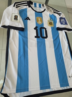 Camiseta adidas Argentina Titular Messi 10 2022 2023 3 Estrellas Parche Campeon Qatar + Eliminatorias en internet