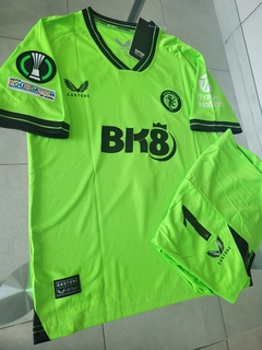 Kit Niño Camiseta + Short Aston Villa Arquero Verde Dibu Martinez 1 2023 2024 - Roda Indumentaria
