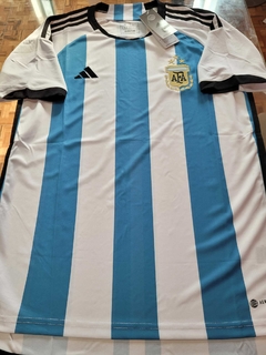 Camiseta adidas Argentina Titular Campeones del Mundo 3 Estrellas 2022 2023 - comprar online